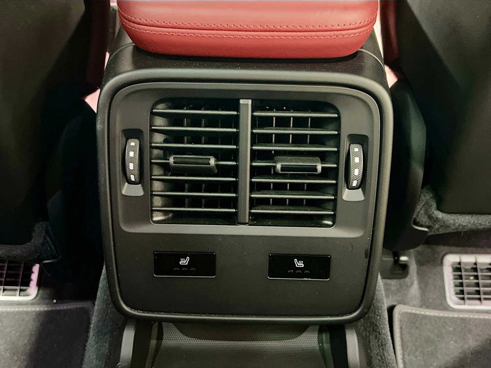 Used 2020 Porsche Taycan Turbo image 18