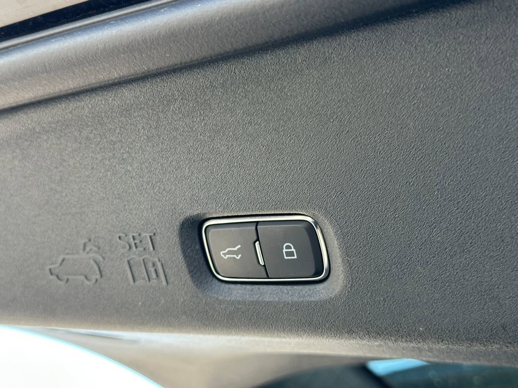 Used 2025 Lincoln Navigator Reserve AWD/4WD image 37