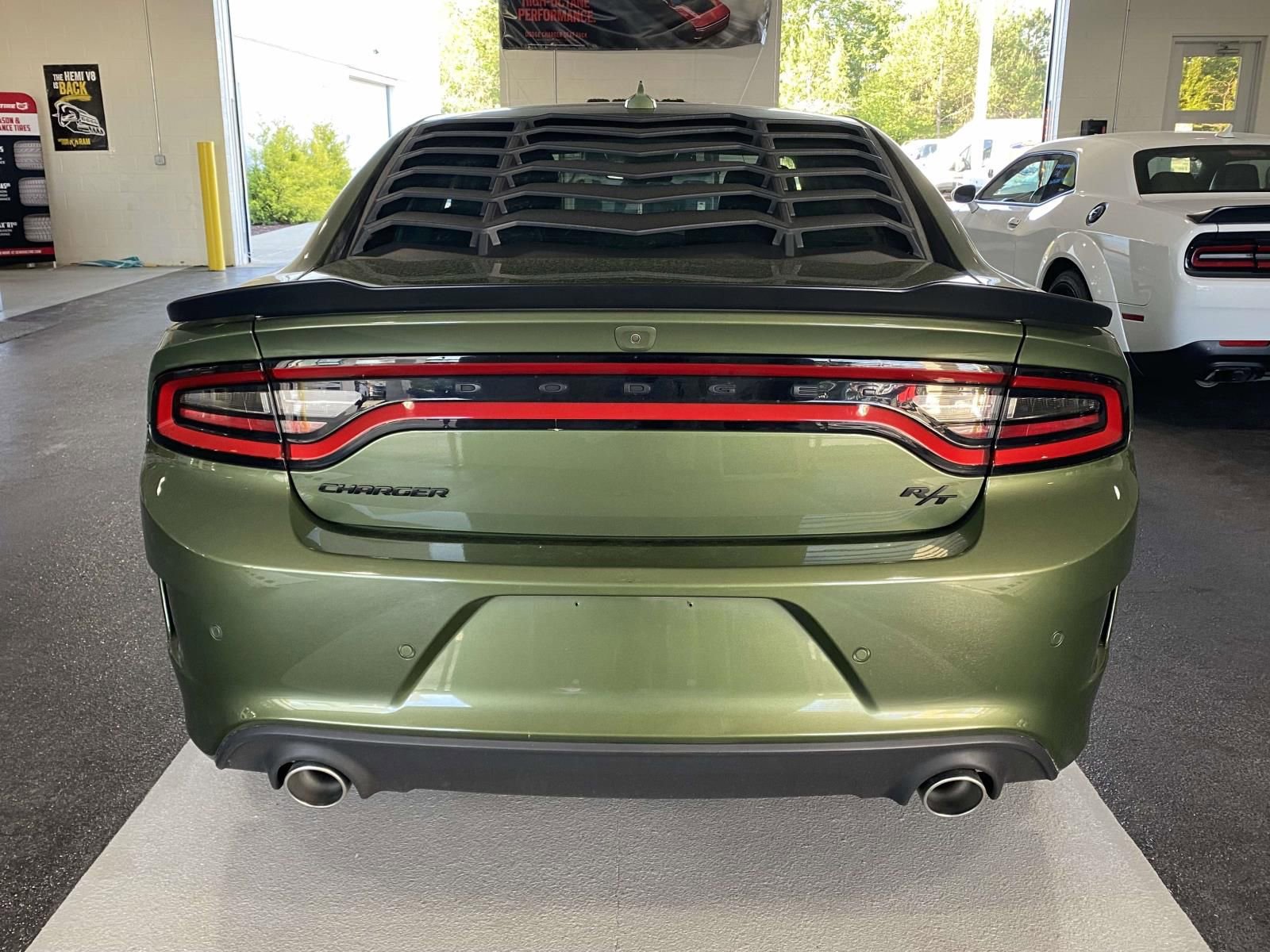 Used 2023 Dodge Charger R/T w/ Blacktop Package RWD image 5