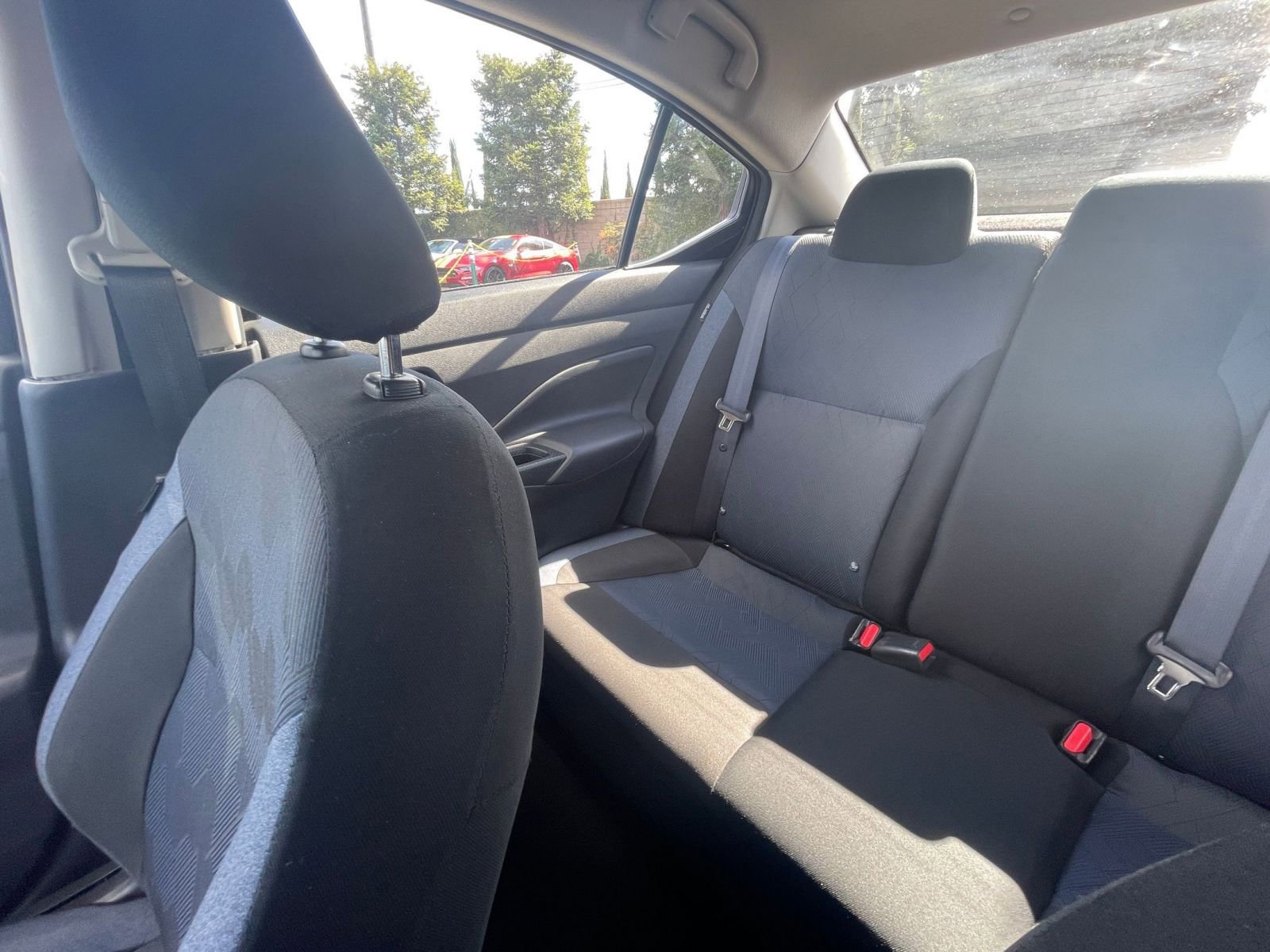 Used 2025 Nissan Versa SV image 37