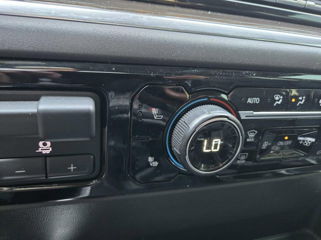 Used 2022 Chevrolet Silverado 1500 LT Trail Boss w/ LT Trail Boss Premium Package image 33