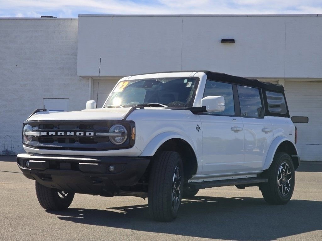 Used 2022 Ford Bronco Outer Banks AWD/4WD image 11