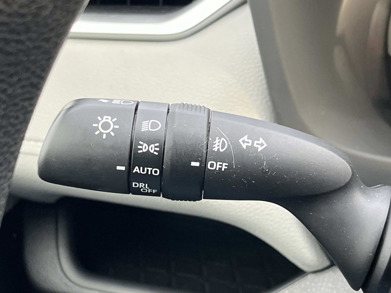 Used 2019 Toyota RAV4 XLE w/ Phone Cable & Charge Package image 38