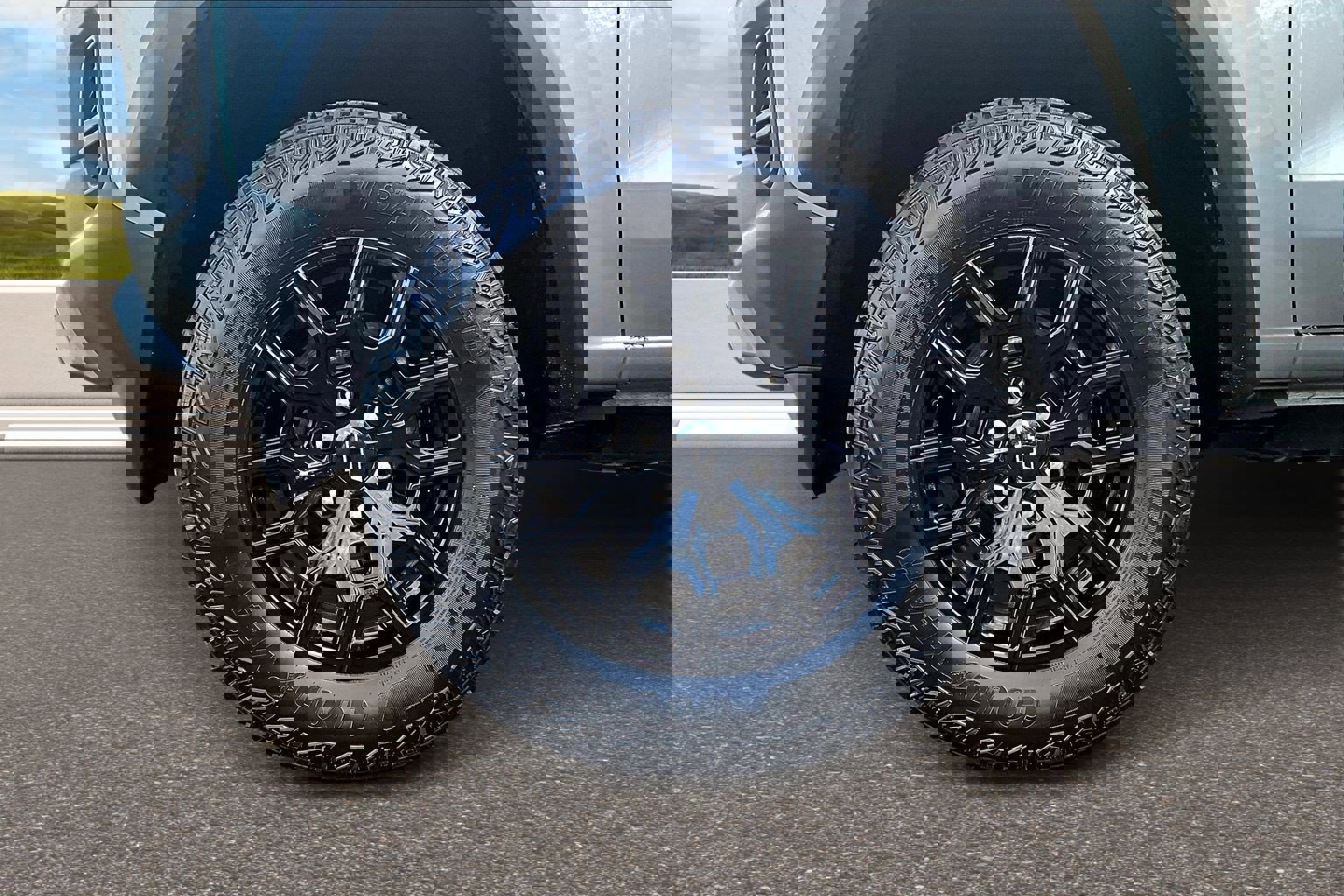 Used 2024 Chevrolet Colorado Trail Boss w/ Safety Package image 25