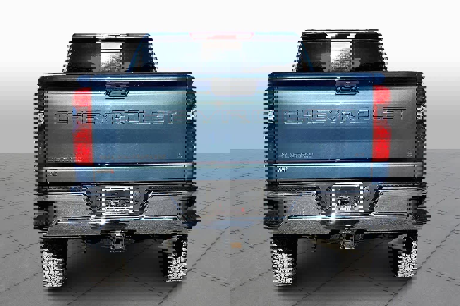 Used 2025 Chevrolet Silverado 2500 LT w/ Convenience Package image 4