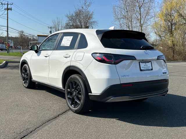 Used 2025 Honda HR-V Sport image 2