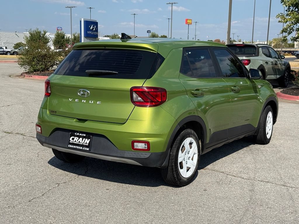 Used 2020 Hyundai Venue SE FWD image 7