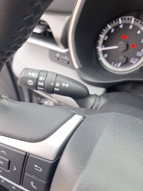 Used 2024 Toyota Highlander LE image 17