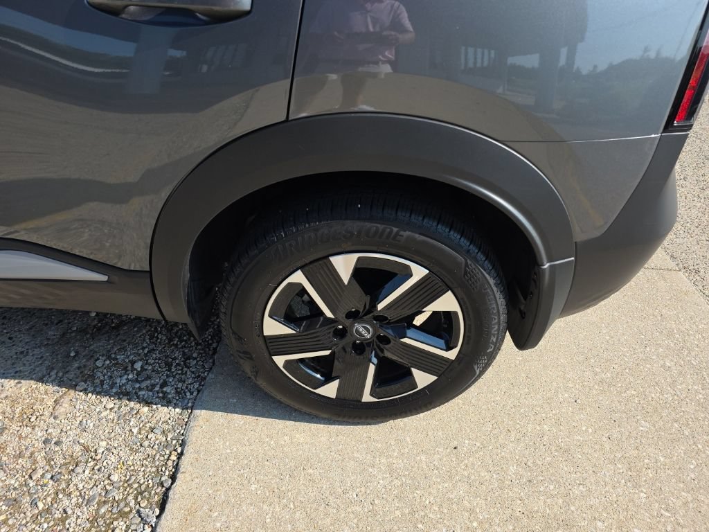 Used 2026 Nissan Kicks SV w/ Charging Package AWD/4WD image 11