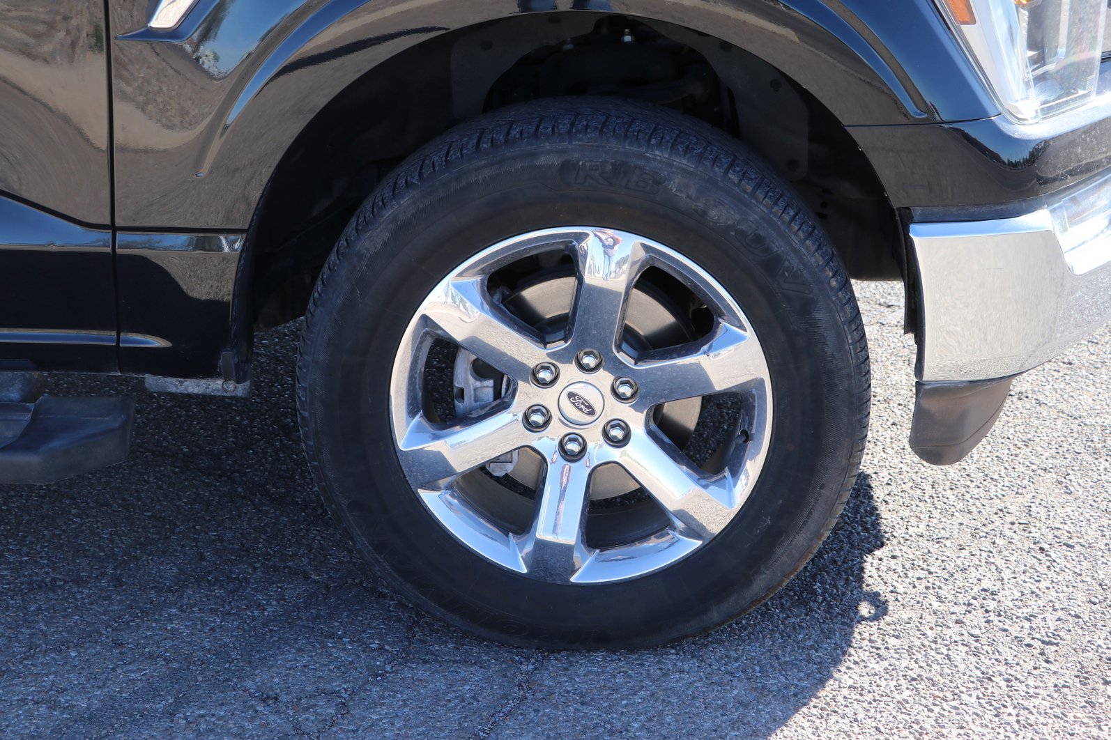 Used 2023 Ford F150 Lariat w/ Equipment Group 502A High AWD/4WD image 9