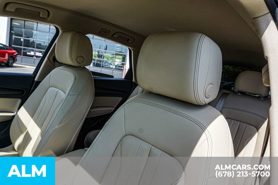 Used 2021 Audi Q5 2.0T Premium w/ Convenience Package image 18