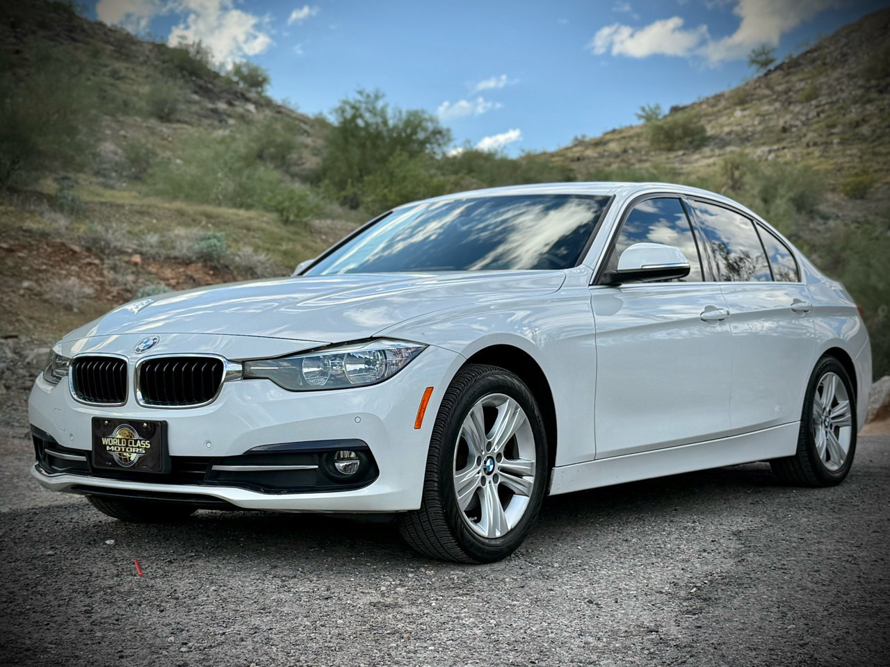 Used 2017 BMW 330i Sedan image 3