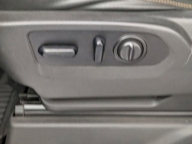 Used 2021 GMC Sierra 2500 AT4 w/ AT4 Premium Plus Package image 16