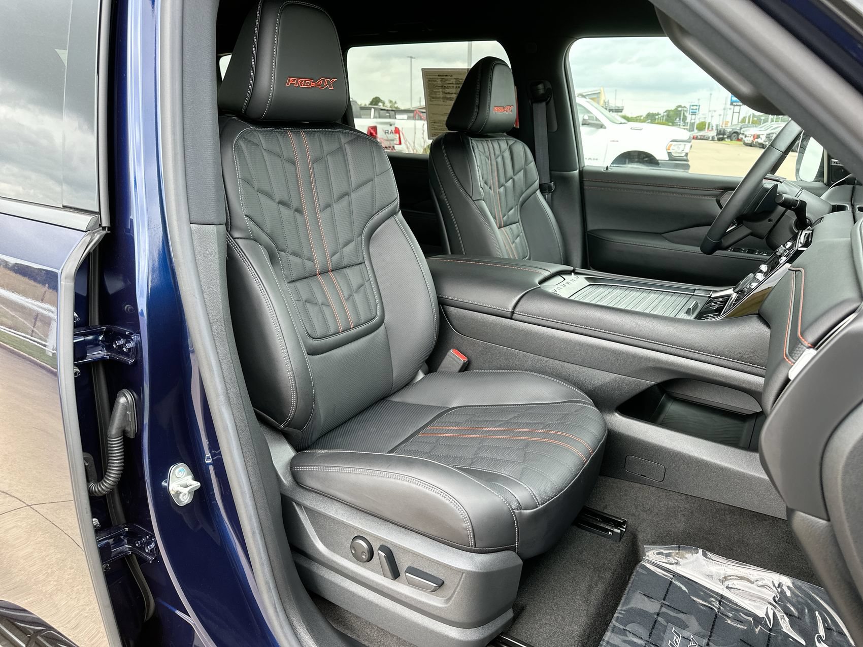 Used 2025 Nissan Armada PRO-4X AWD/4WD image 26