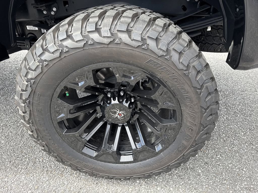 Used 2025 Ford F250 XLT w/ Black Appearance Package image 19