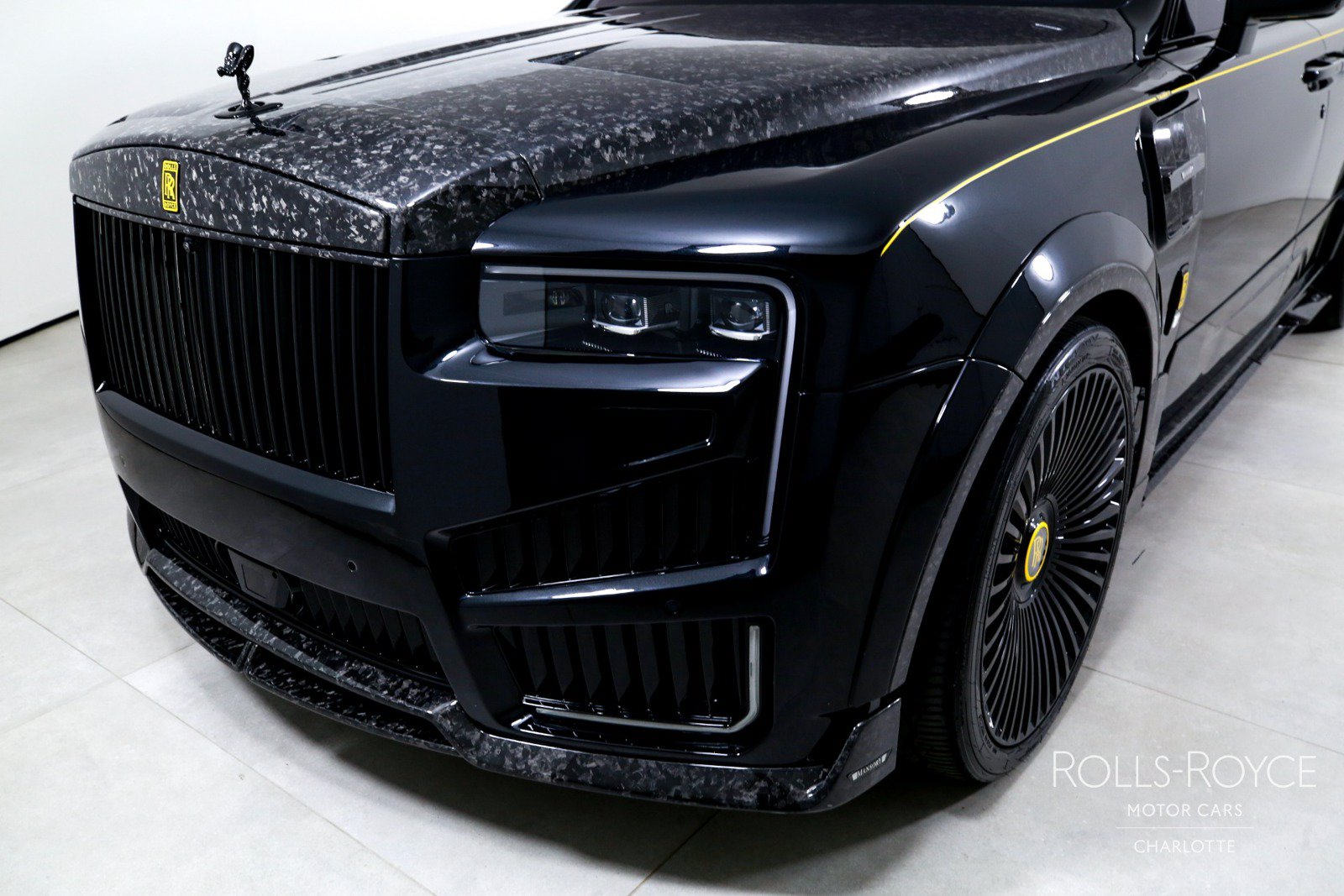 Used 2025 Rolls-Royce Cullinan AWD/4WD image 43