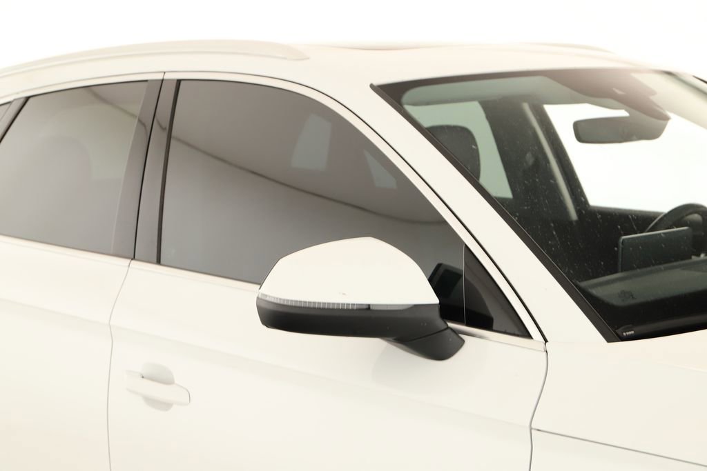 Used 2018 Audi Q5 2.0T Premium Plus w/ Premium Plus Package AWD/4WD image 38