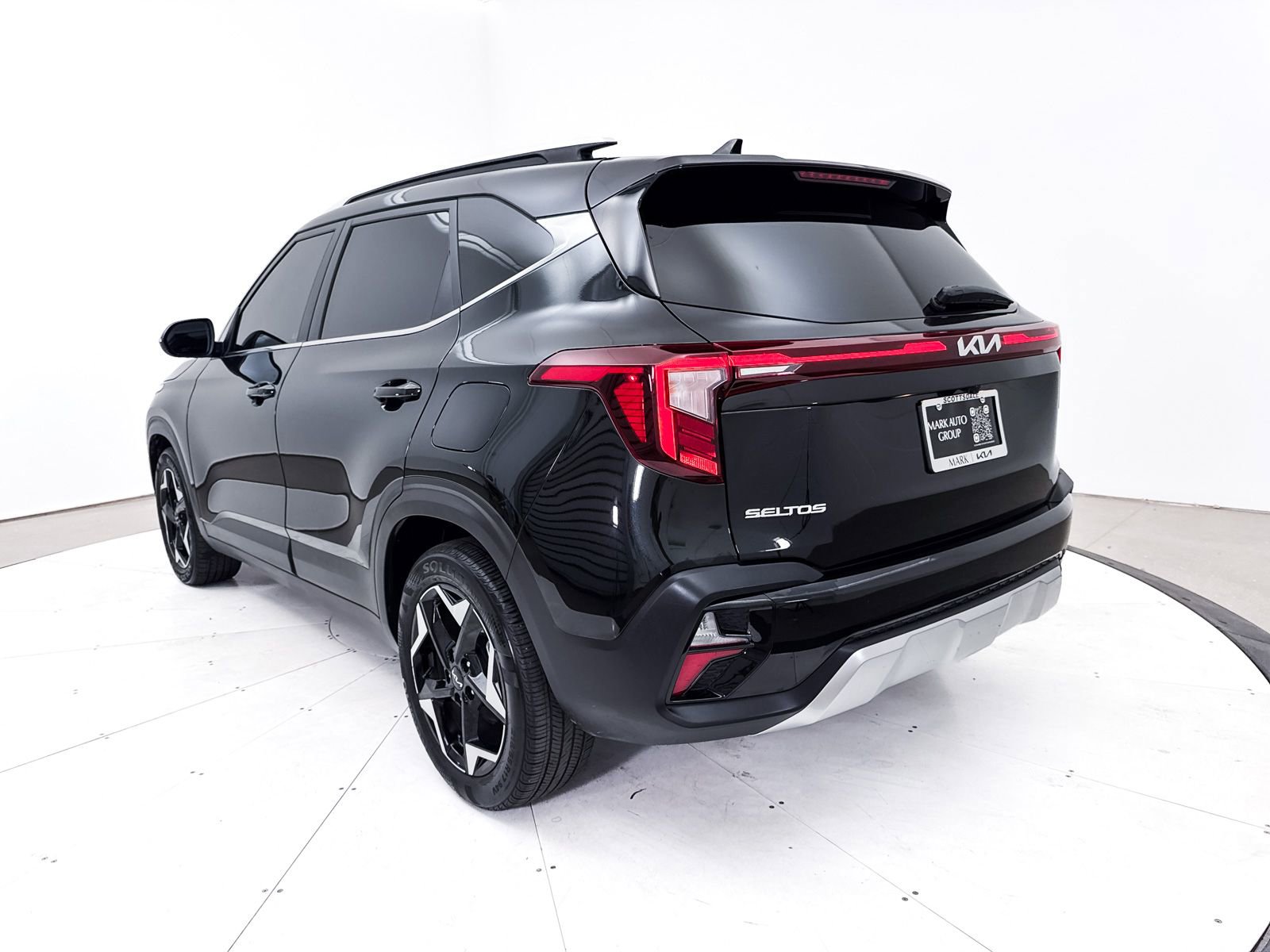 Certified 2024 Kia Seltos EX image 14