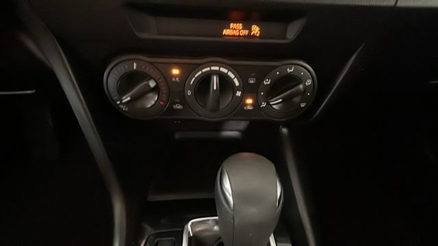 Used 2018 MAZDA MAZDA3 Sport FWD image 22