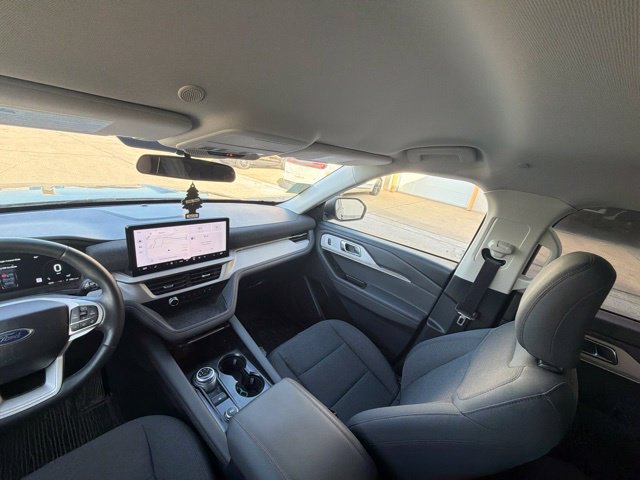 Used 2025 Ford Explorer Active AWD/4WD image 20