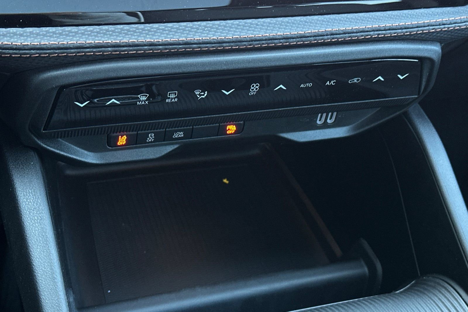 New 2026 Jeep Cherokee Overland image 18