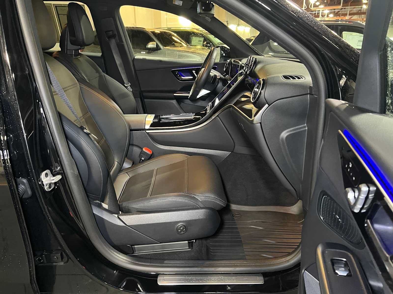 Used 2025 Mercedes-Benz GLC 300 image 47
