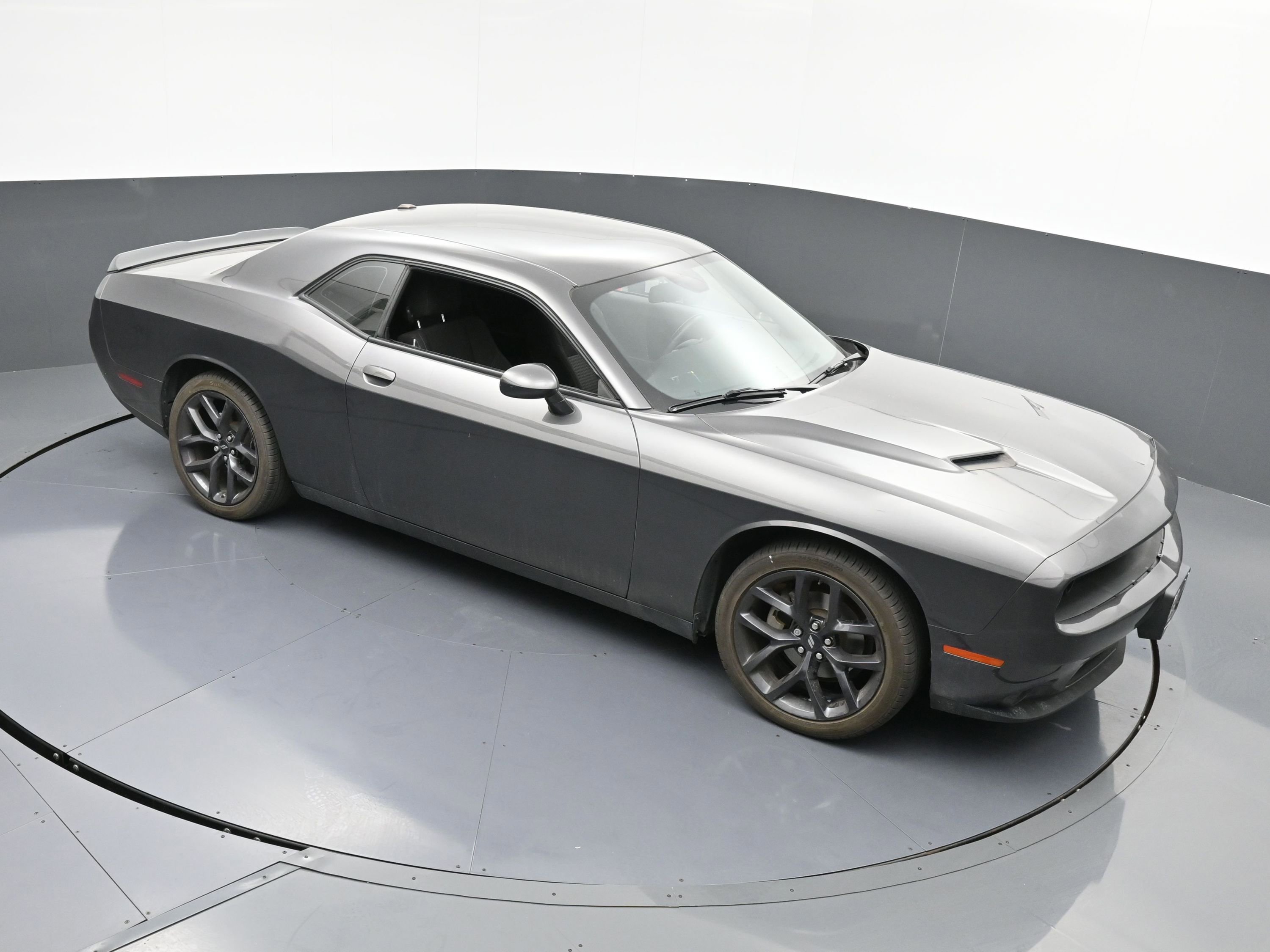Used 2023 Dodge Challenger SXT w/ Blacktop Package image 28