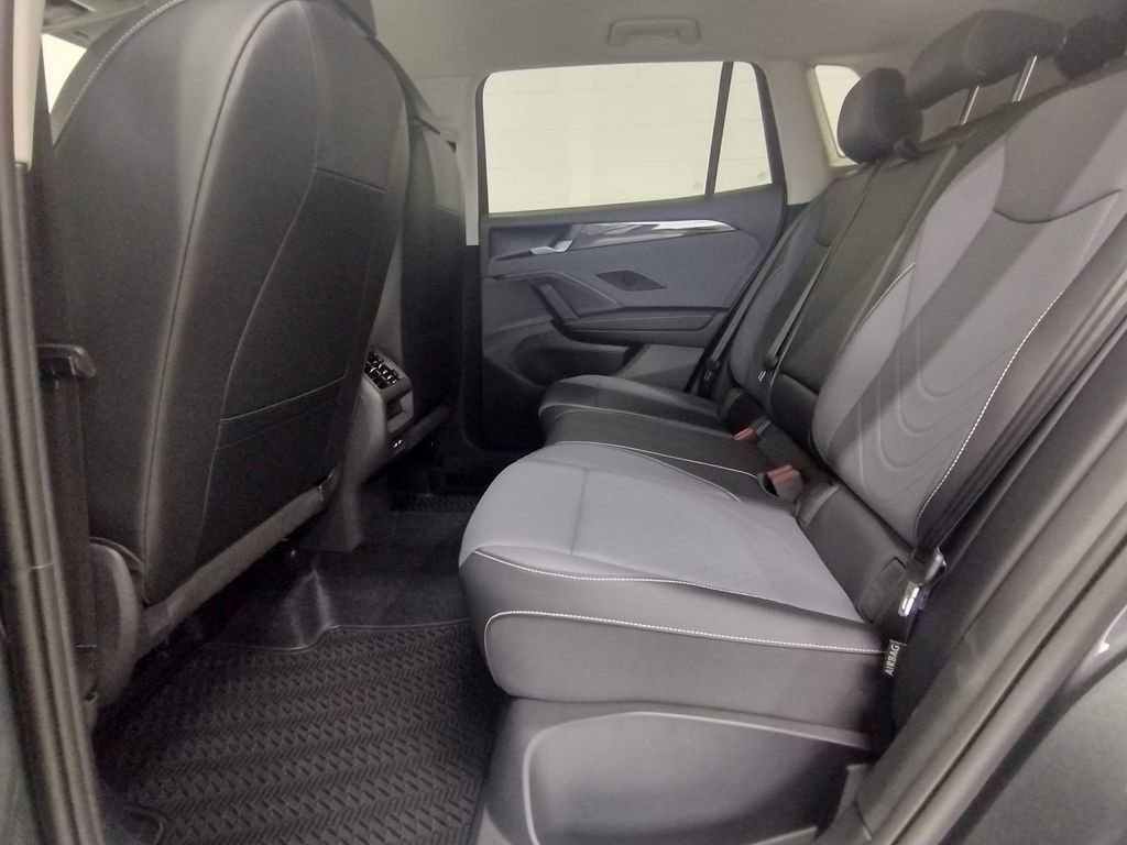 New 2026 Volkswagen Tiguan SE image 34
