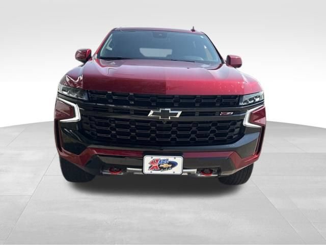 Used 2023 Chevrolet Suburban Z71 w/ Luxury Package AWD/4WD image 2