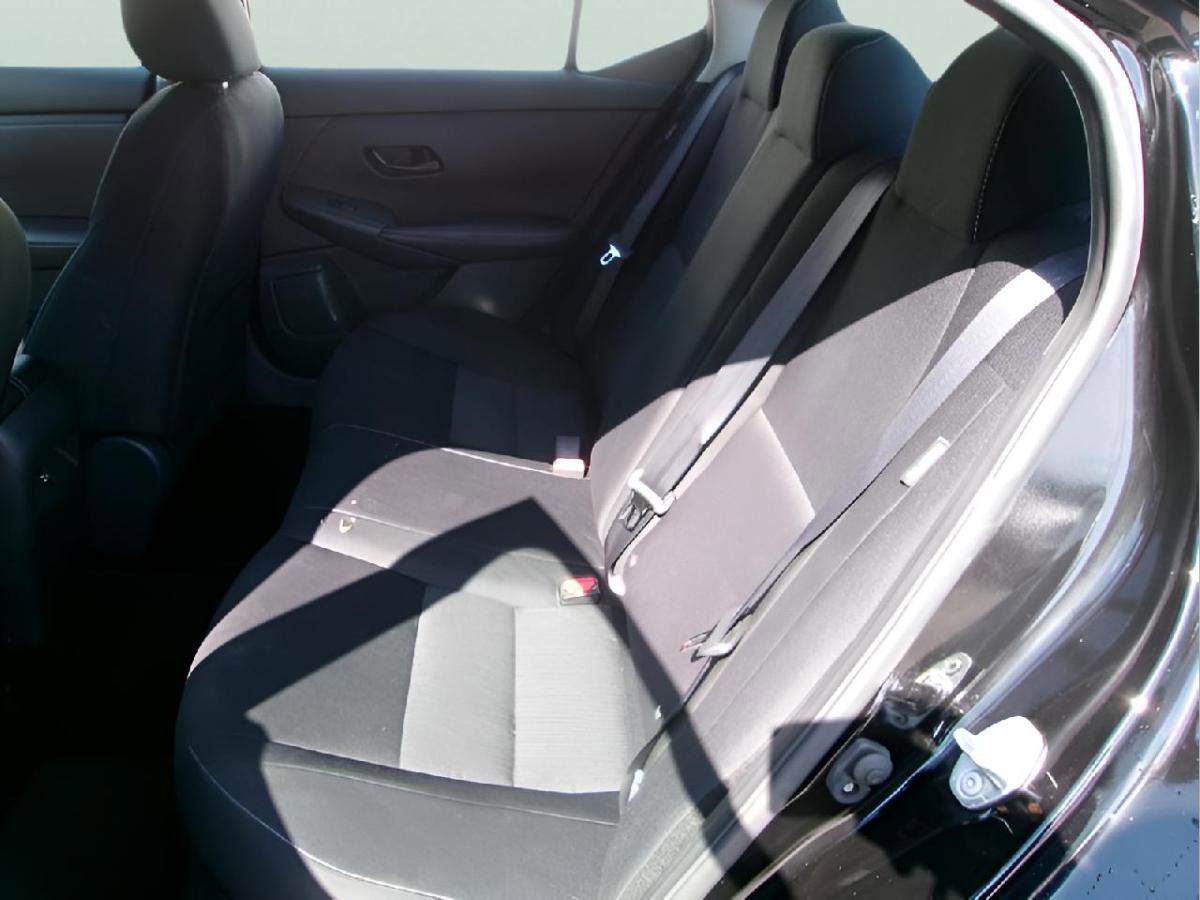 Used 2024 Nissan Sentra SV FWD image 10