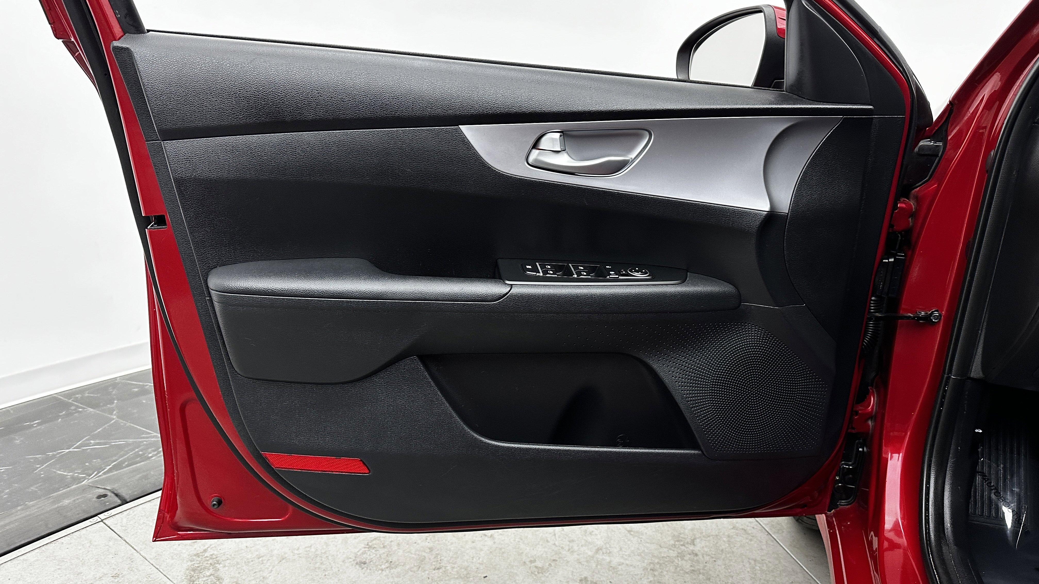 Used 2023 Kia Forte LXS FWD image 10