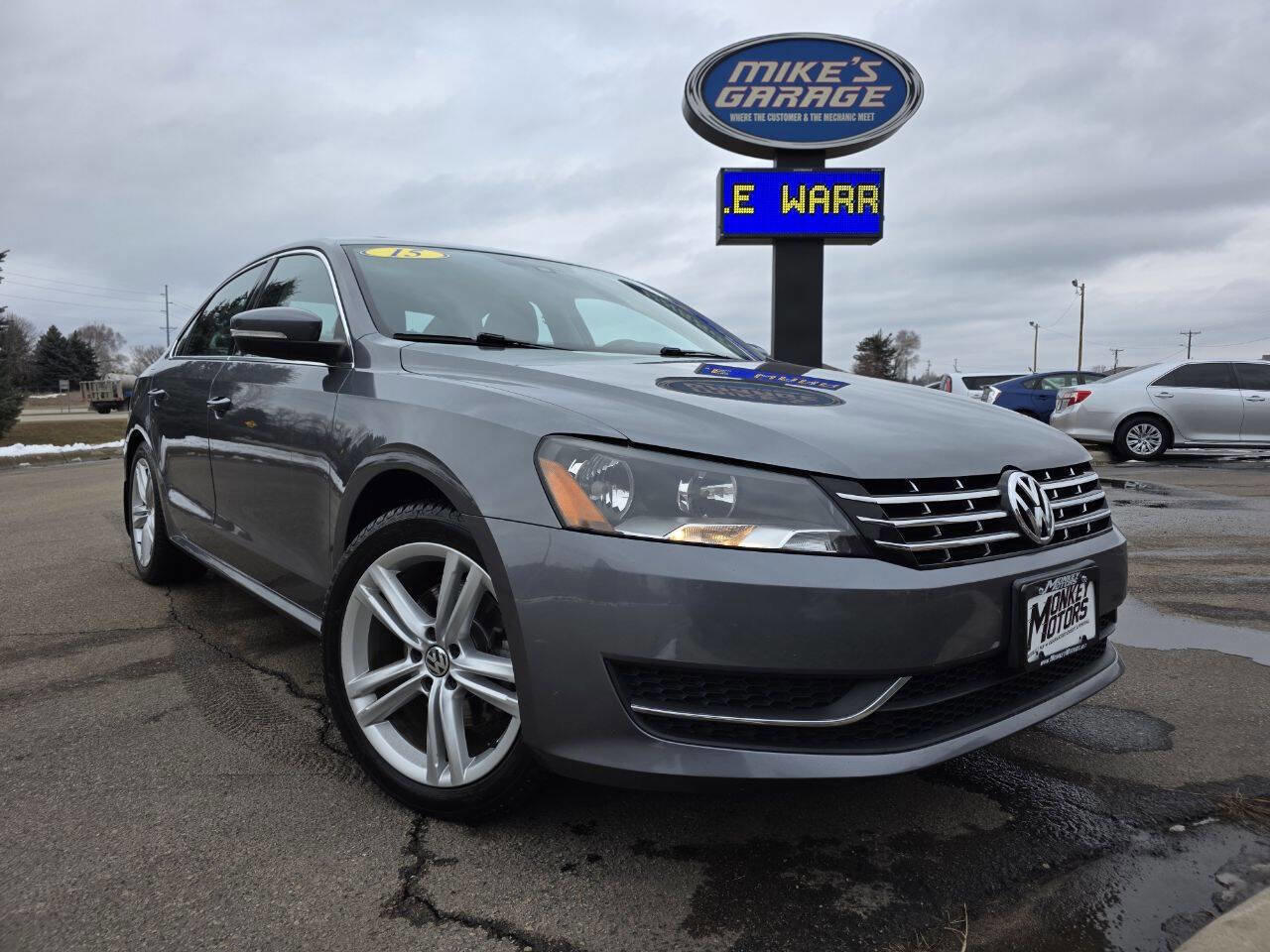 Used 2015 Volkswagen Passat TDI SE image 2