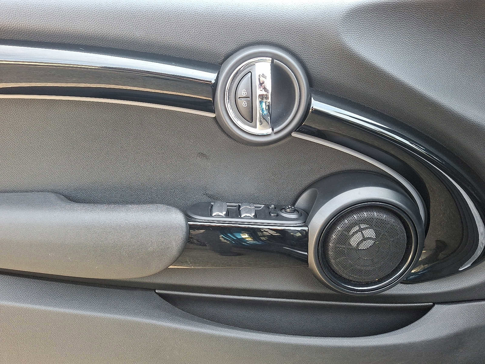 Used 2022 MINI Cooper S image 12