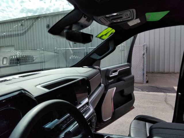 Used 2024 Chevrolet Silverado 1500 High Country w/ Technology Package AWD/4WD image 24