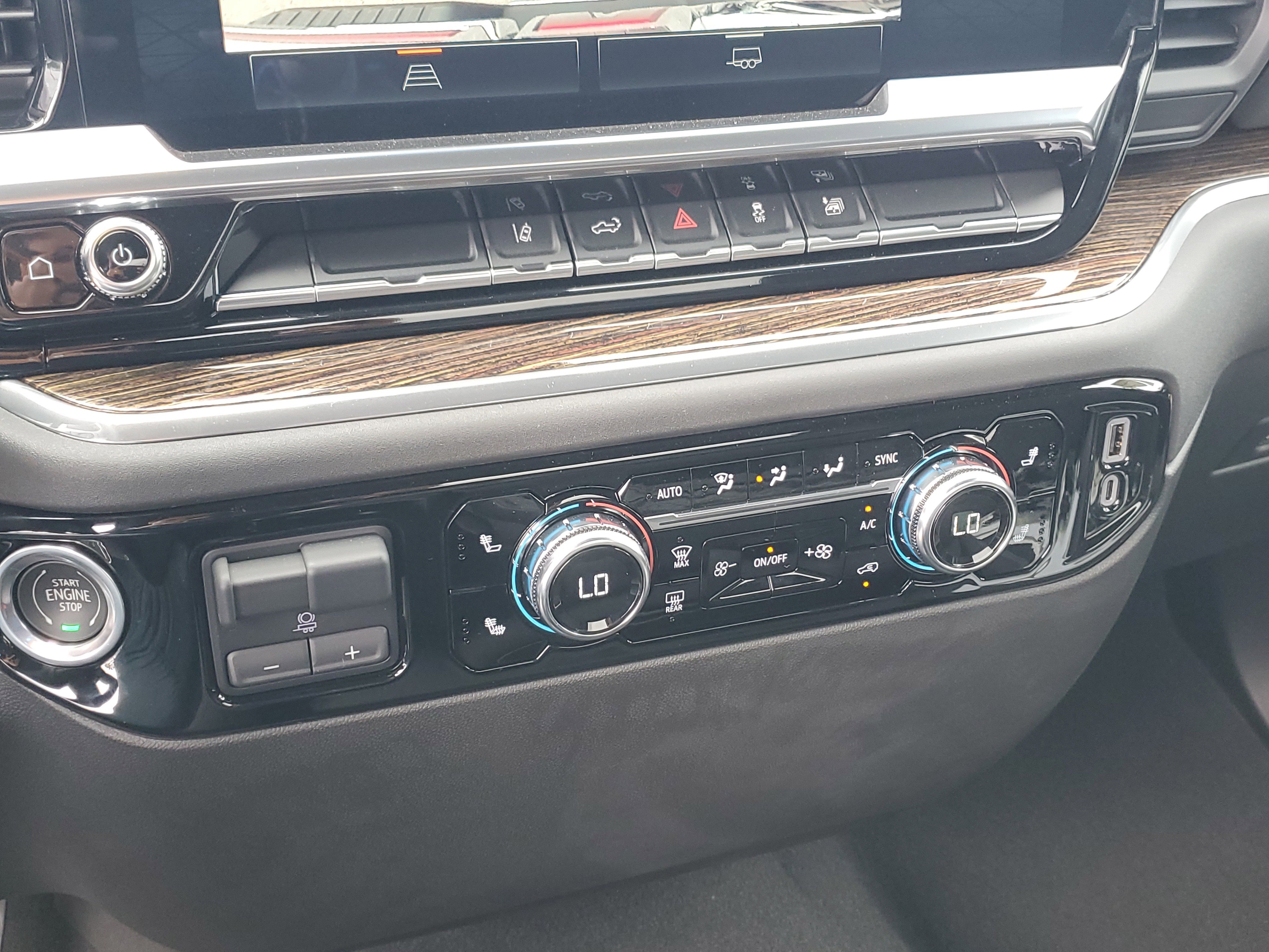 Used 2024 GMC Sierra 2500 SLE w/ SLE Convenience Package image 19