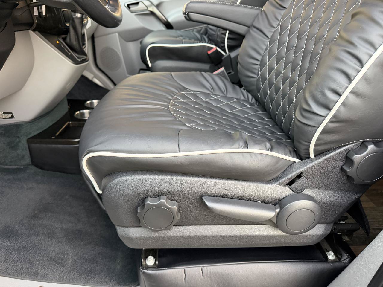 Used 2016 Mercedes-Benz Sprinter 3500 image 19