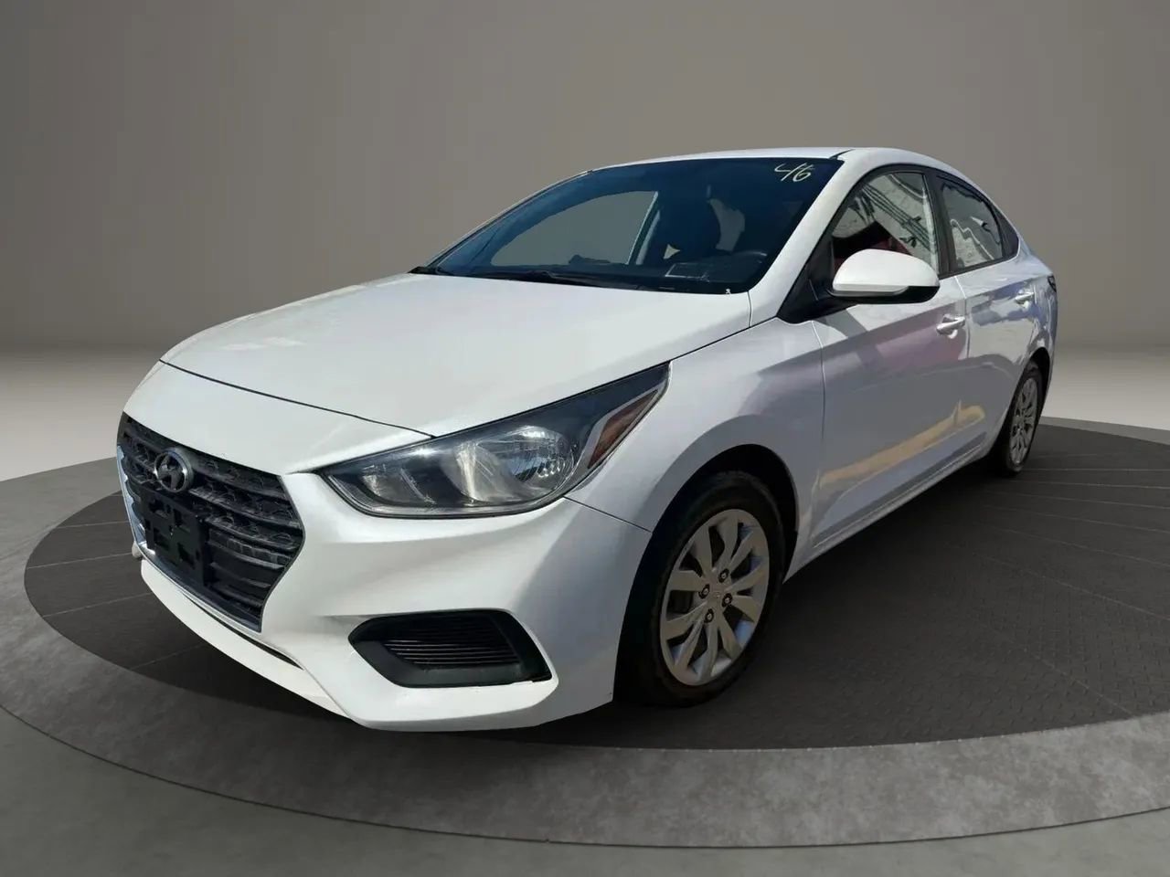 Used 2018 Hyundai Accent SE image 1