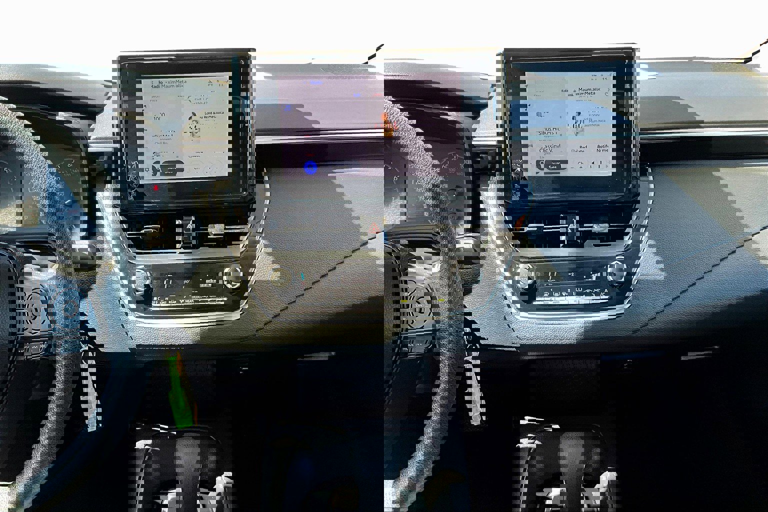 Used 2024 Toyota Corolla LE image 6