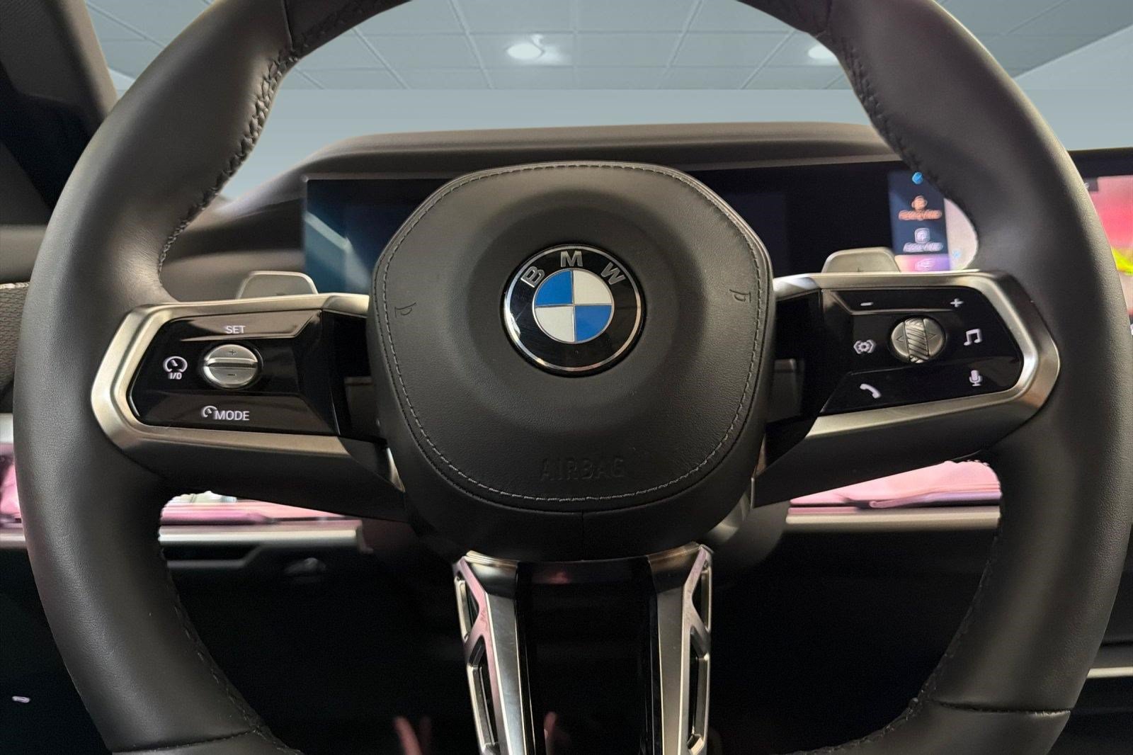 Certified 2023 BMW 740i w/ Parking Assistance Package RWD image 10