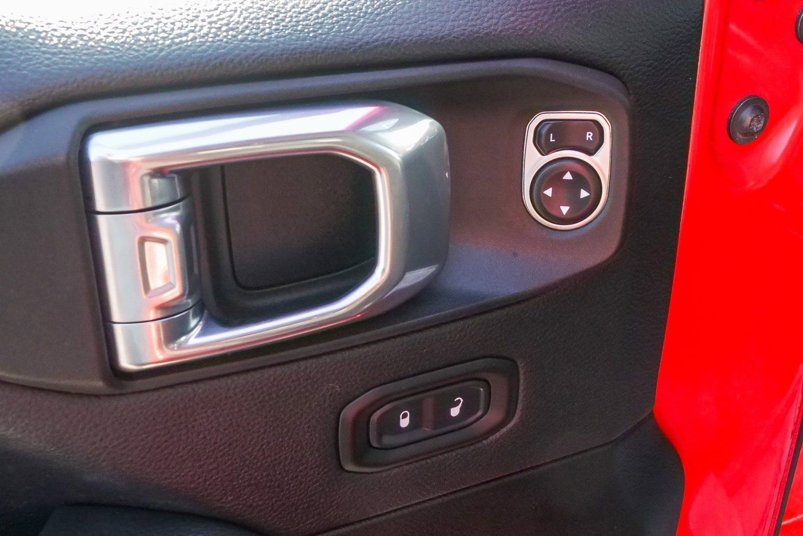 Used 2021 Jeep Wrangler Unlimited Sahara image 19