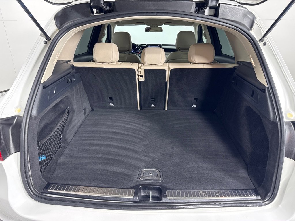 Used 2018 Mercedes-Benz GLC 300 w/ Multimedia Package image 21