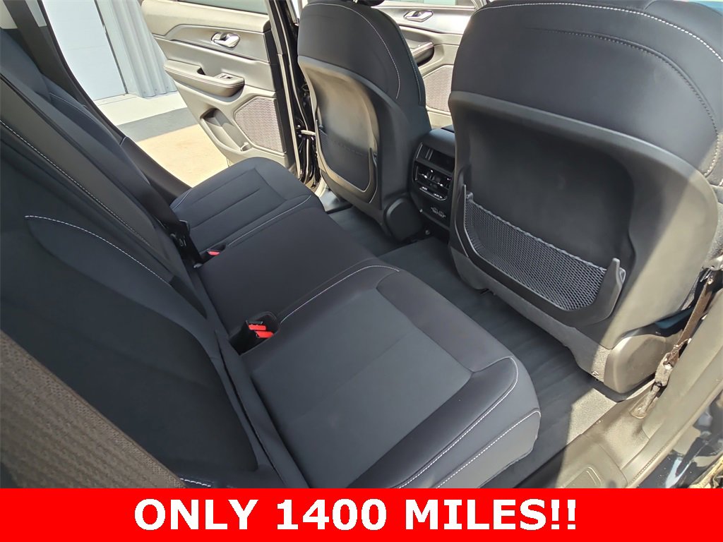 Used 2023 Jeep Grand Cherokee Laredo image 12