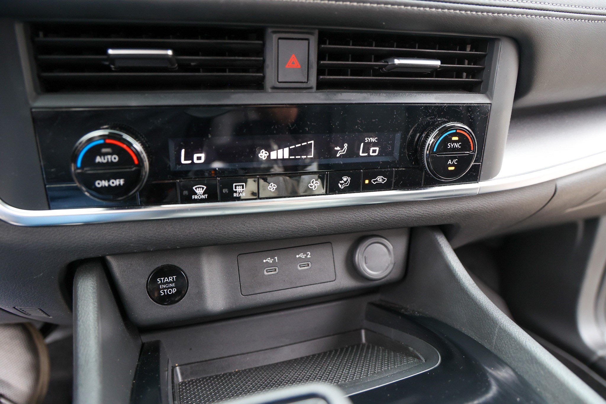 Used 2025 Nissan Rogue SV FWD image 21