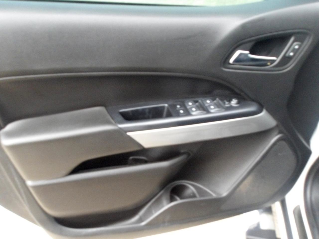 Used 2020 Chevrolet Colorado LT w/ LT Convenience Package image 18