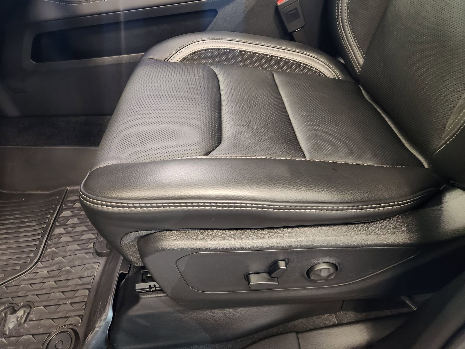 New 2026 RAM 1500 RHO image 19