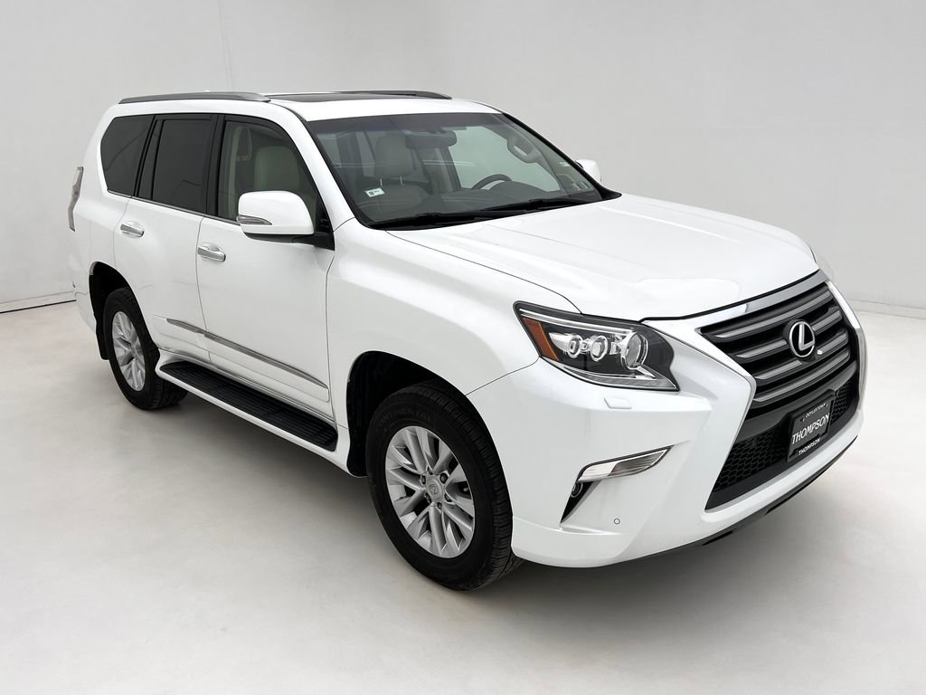 Used 2019 Lexus GX 460 image 2