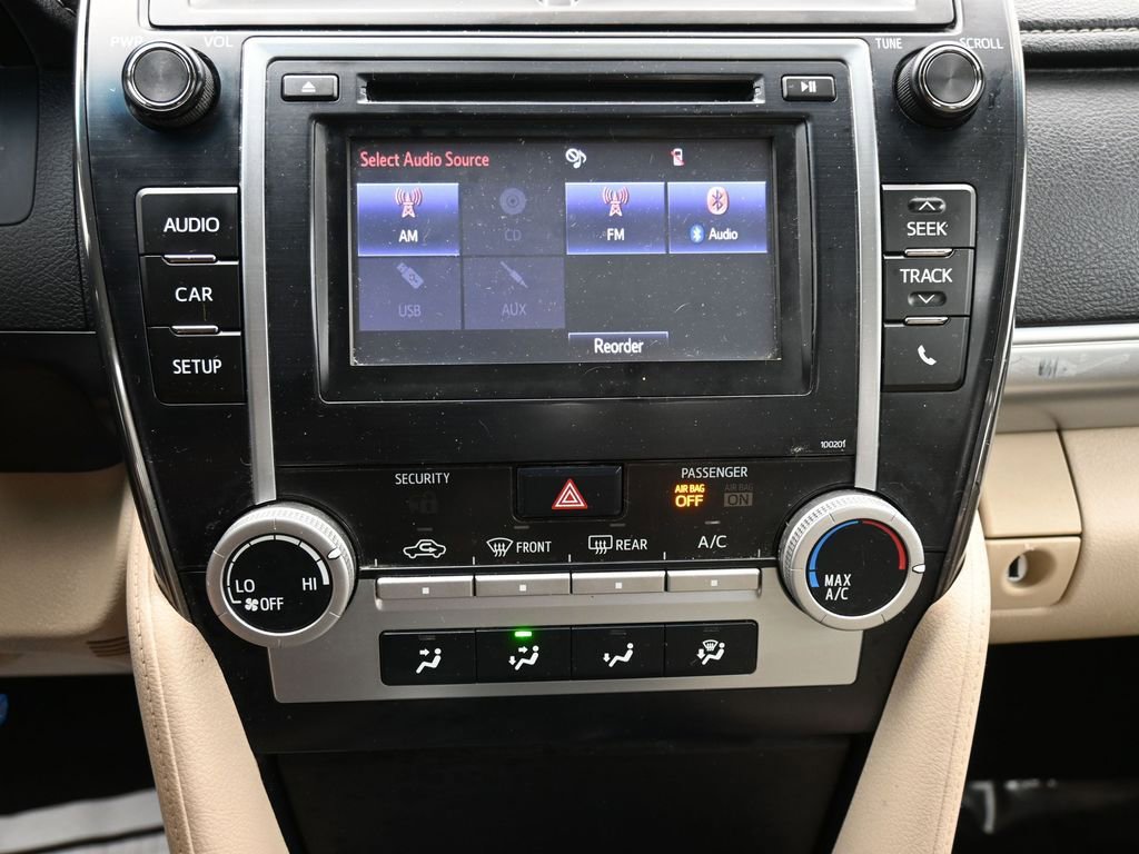 Used 2014 Toyota Camry LE FWD image 22