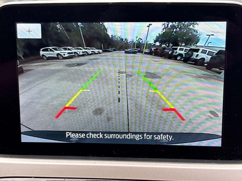 Used 2022 Ford Escape SE image 24