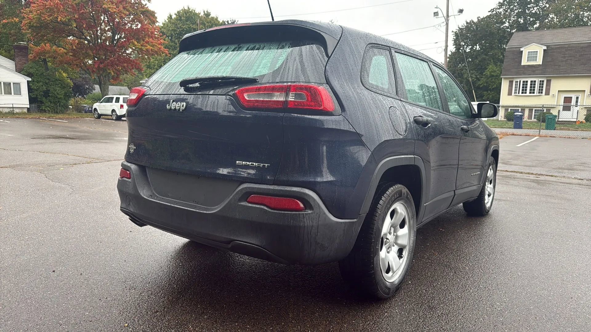 Used 2014 Jeep Cherokee Sport image 9