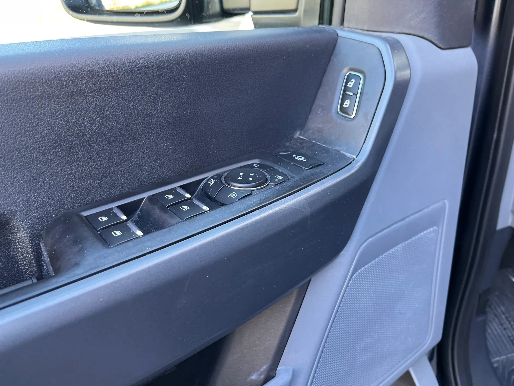 Used 2023 Ford F350 XLT w/ 360-Degree Camera Package image 23